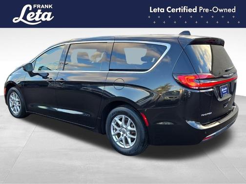 2023 Chrysler Pacifica Touring-L