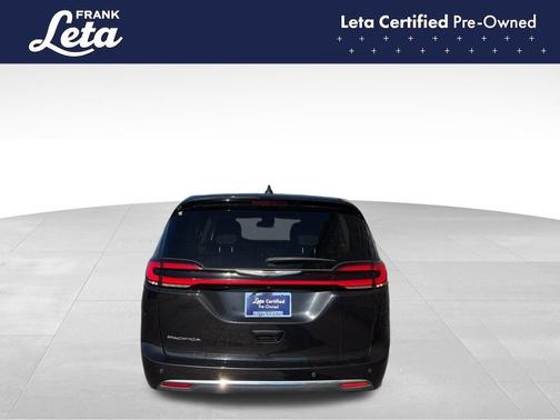 2023 Chrysler Pacifica Touring-L