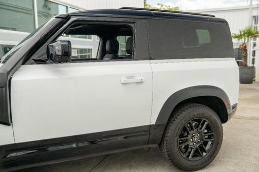 2022 Land Rover Defender 90 X-Dynamic S