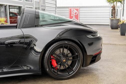 2024 Porsche 911 4 GTS