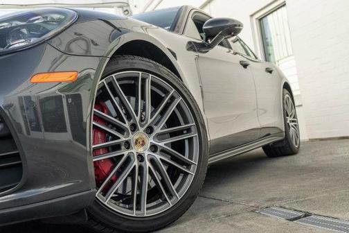 2019 Porsche Panamera Turbo