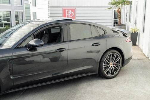 2019 Porsche Panamera Turbo