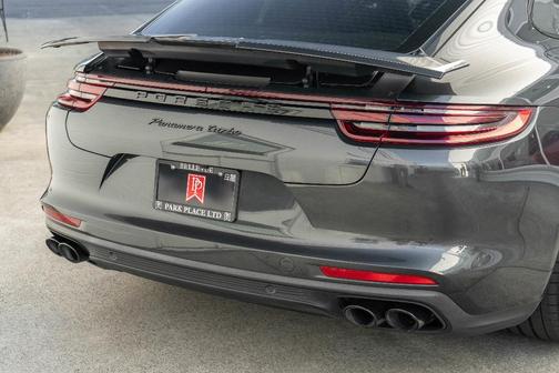 2019 Porsche Panamera Turbo