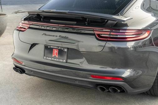 2019 Porsche Panamera Turbo