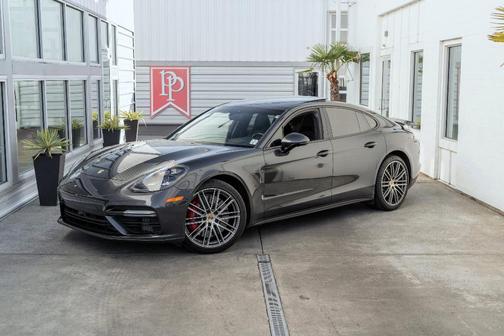 2019 Porsche Panamera Turbo