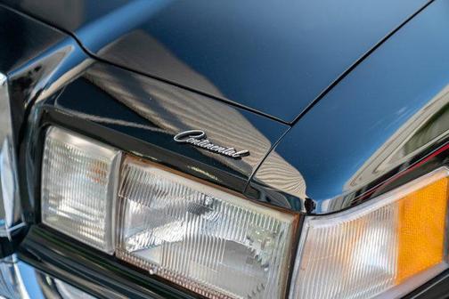 1985 Lincoln Mark VII LSC