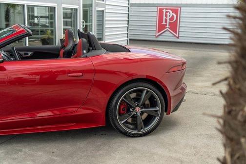 2016 Jaguar F-TYPE R