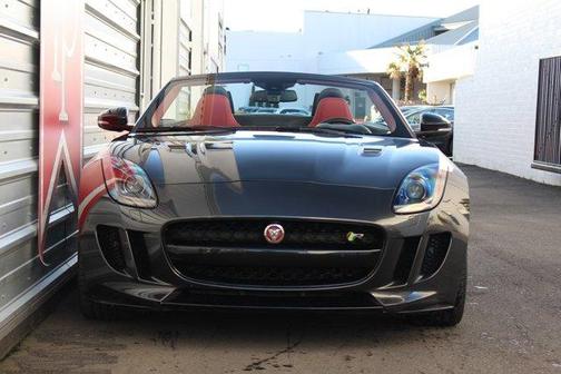 2016 Jaguar F-TYPE R