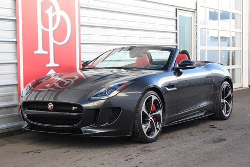 2016 Jaguar F-TYPE R