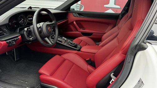 2024 Porsche 911 Carrera 4 GTS