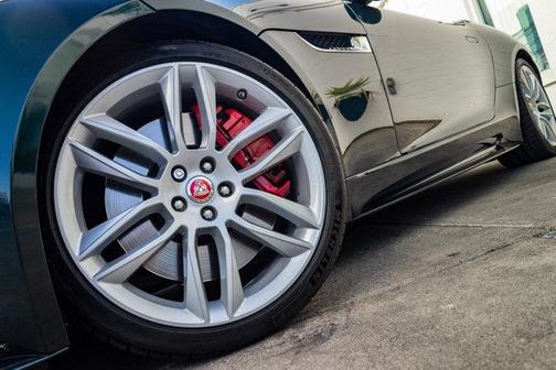 2016 Jaguar F-TYPE R