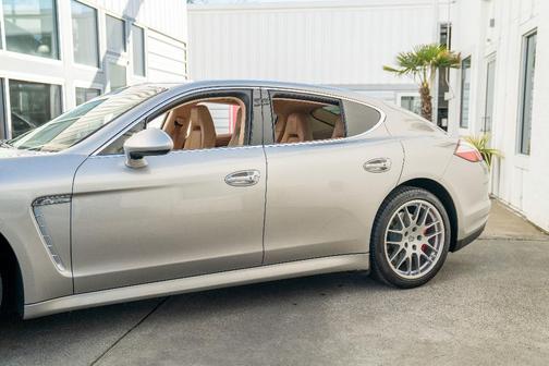 2012 Porsche Panamera Turbo