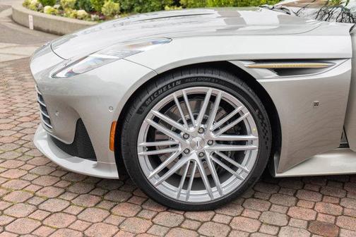 2026 Aston Martin DB12 GOLDFINGER EDITION