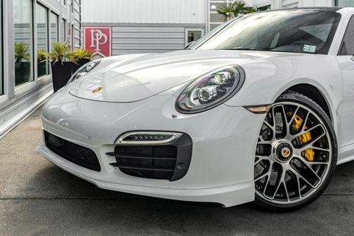 2016 Porsche 911 Turbo S