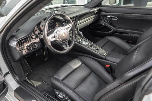 2016 Porsche 911 Turbo S