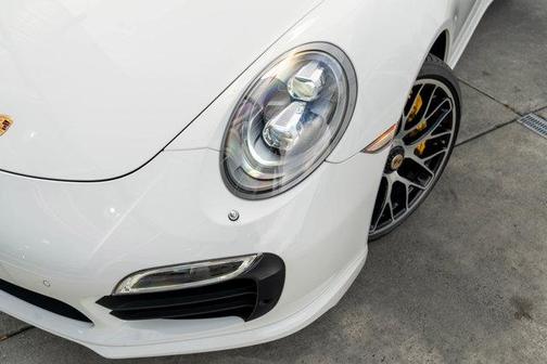 2016 Porsche 911 Turbo S
