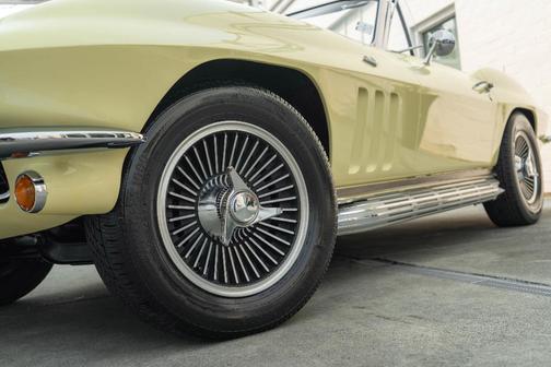 1965 Chevrolet Corvette 