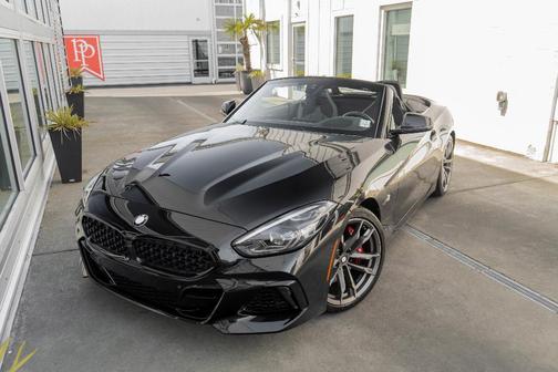 Black Sapphire Metallic 2022 BMW Z4 M40i