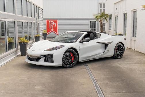 Arctic White 2024 Chevrolet Corvette Z06