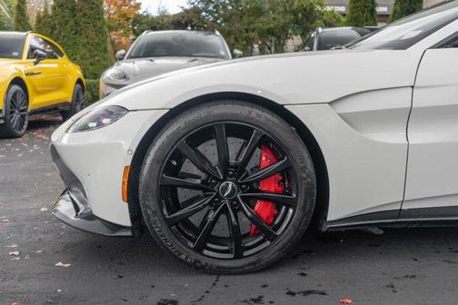 2020 Aston Martin Vantage Base