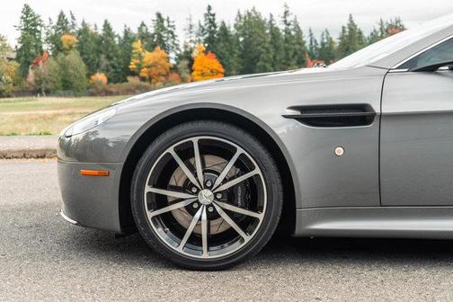 2011 Aston Martin V8 Vantage N420