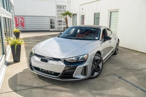 2023 Audi RS e-tron GT Base