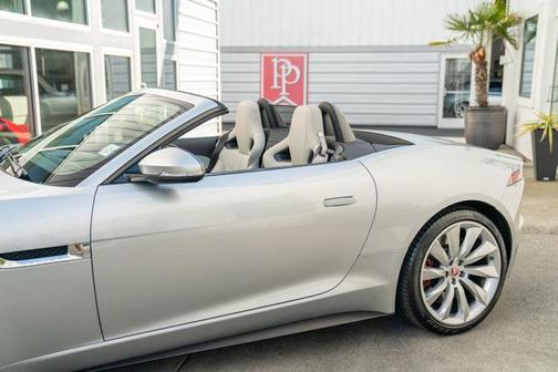 2014 Jaguar F-TYPE V8 S