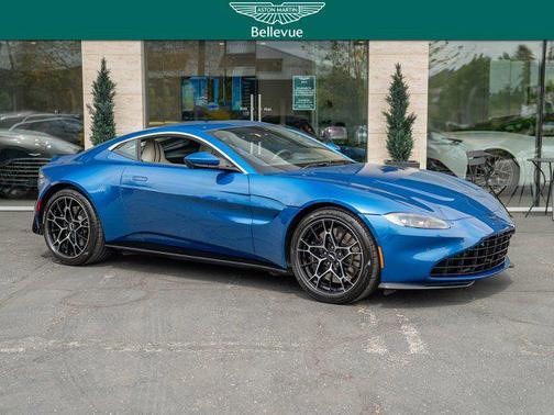 2022 Aston Martin Vantage Base