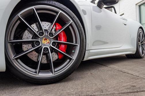 2020 Porsche 911 Carrera 4S