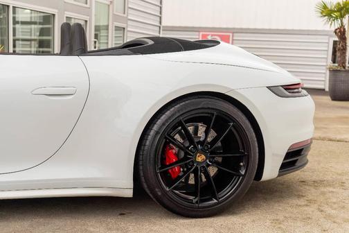 2020 Porsche 911 Carrera 4S