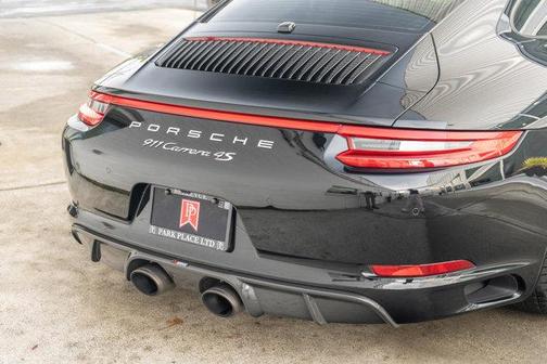 2018 Porsche 911 Carrera 4S