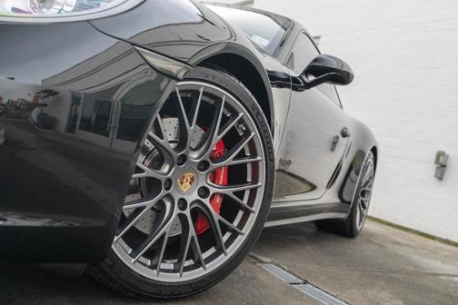 2018 Porsche 911 Carrera 4S