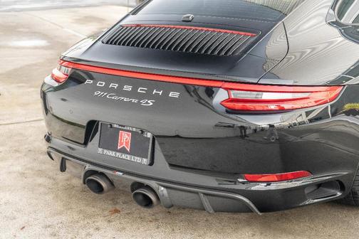 2018 Porsche 911 Carrera 4S
