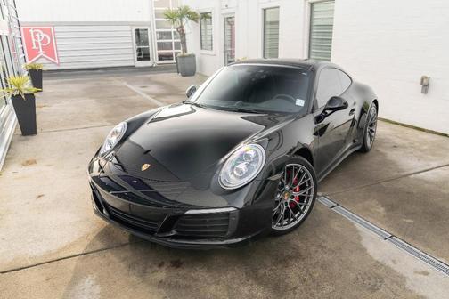 2018 Porsche 911 Carrera 4S