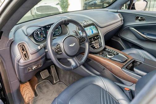 2021 Aston Martin DBX Base
