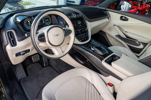 2021 Aston Martin DBX Base