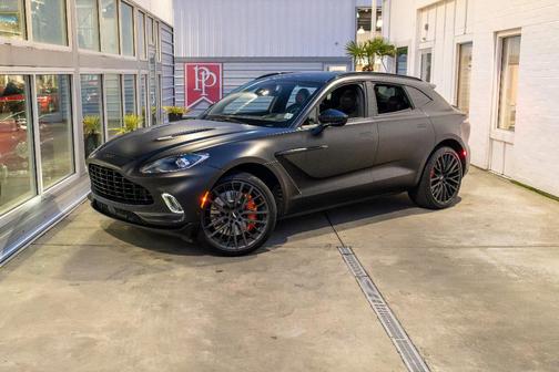 2022 Aston Martin DBX Base