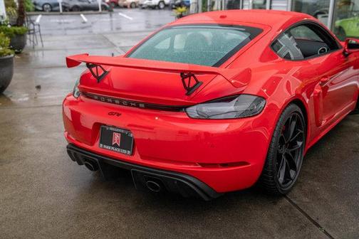 2022 Porsche 718 Cayman GT4