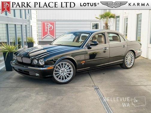 2004 Jaguar XJR 