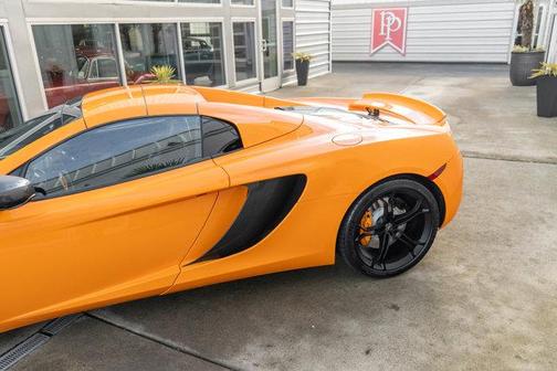 2013 McLaren MP4-12C Base