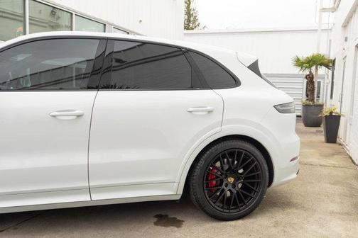 2022 Porsche Cayenne GTS