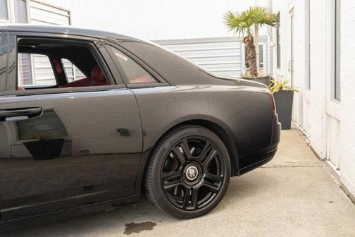 2016 Rolls-Royce Ghost Base