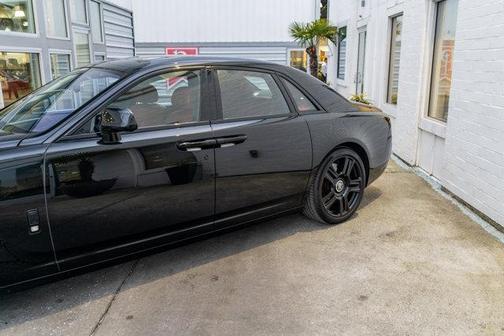 2016 Rolls-Royce Ghost Base