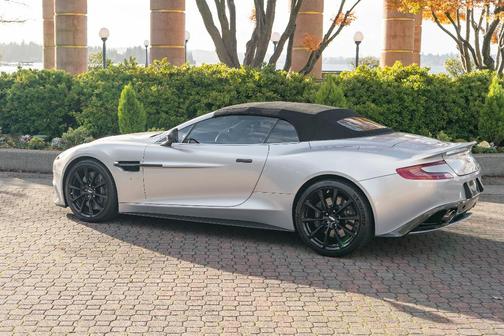2016 Aston Martin Vanquish Volante