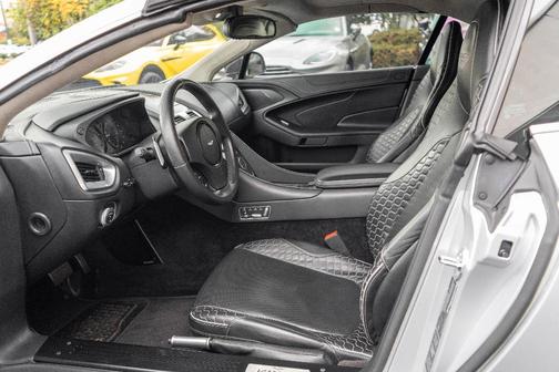 2016 Aston Martin Vanquish Volante