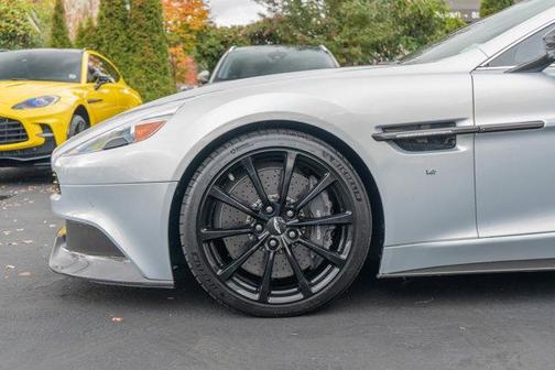 2016 Aston Martin Vanquish Volante