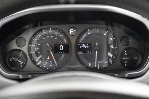 2016 Aston Martin Vanquish Volante