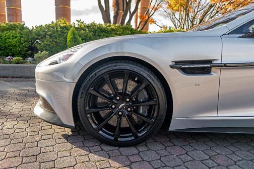 2016 Aston Martin Vanquish Volante