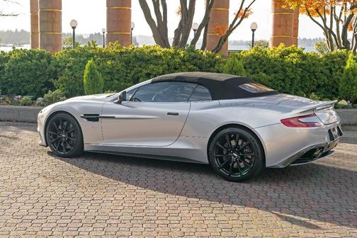 2016 Aston Martin Vanquish Volante