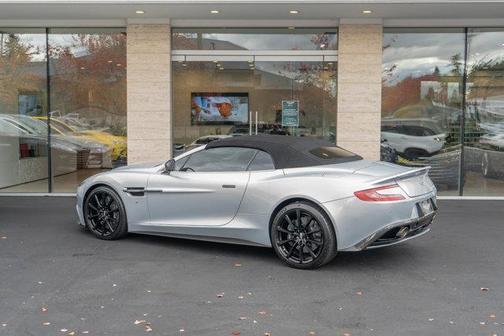 2016 Aston Martin Vanquish Volante